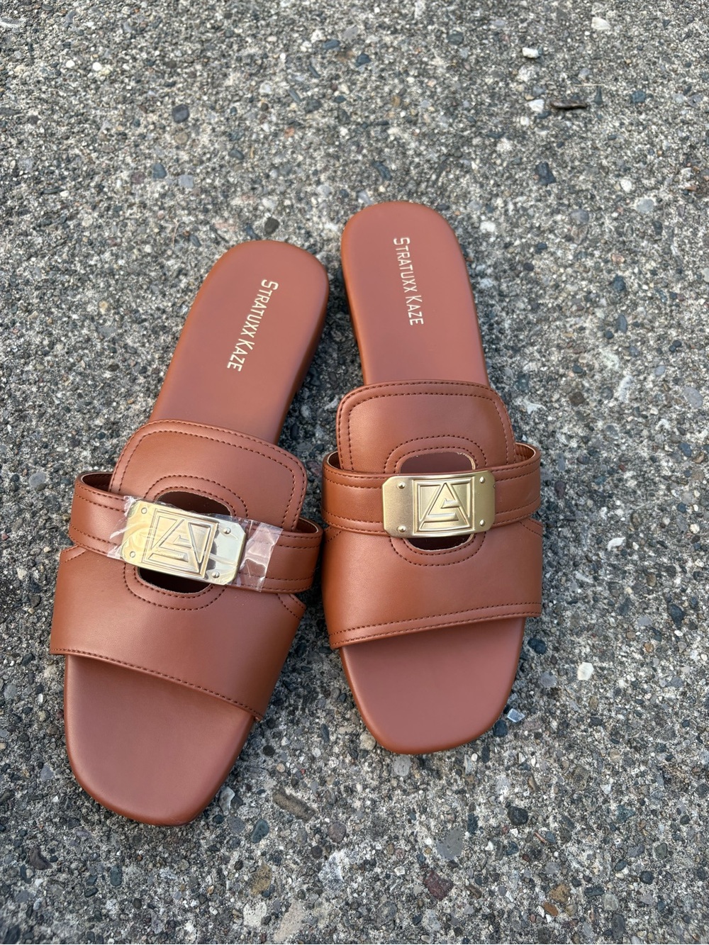 NWOB Womens Slide Sandals Size 10 Cognac Brown Gold Hardware Square Toe